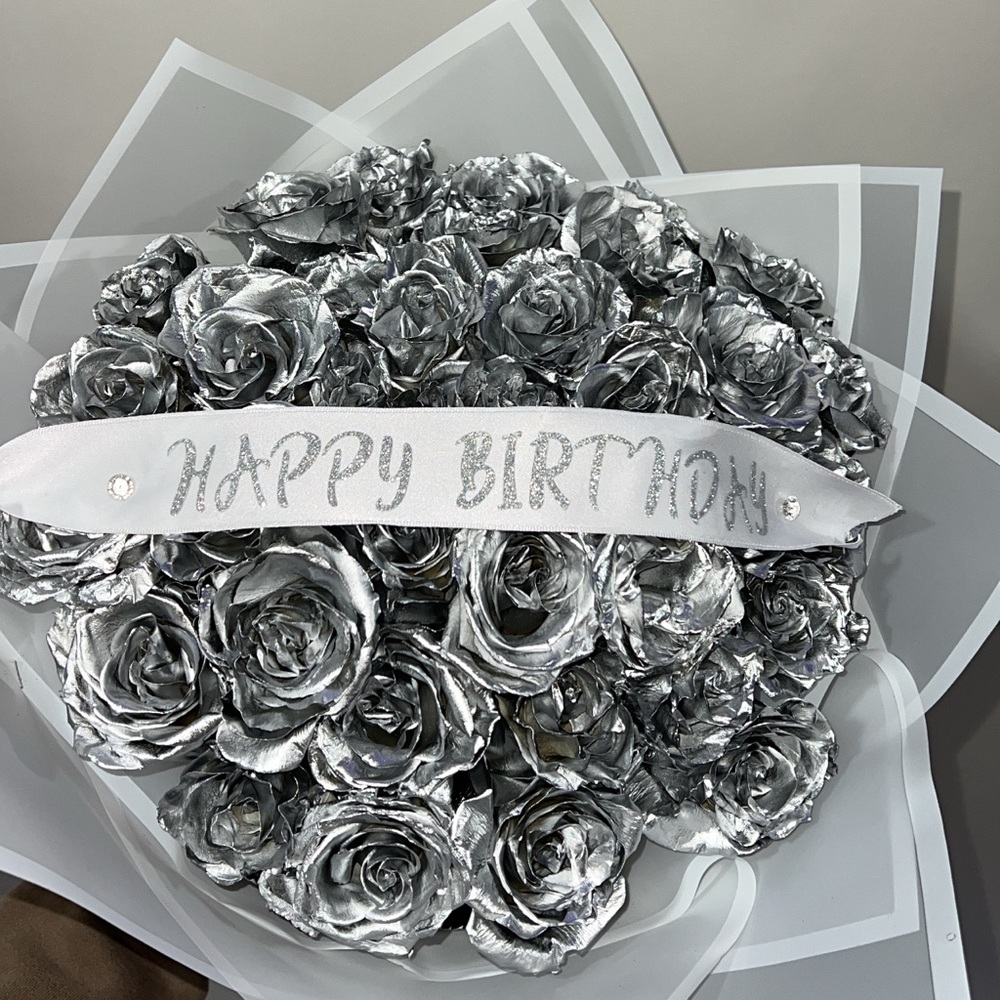 Real Roses! 36 Silver Roses With HBD Banner!